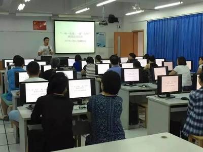 與時俱進(jìn)強培訓(xùn) 師資引領(lǐng)促發(fā)展——江灣中心校舉行2017年暑期教師校本研修